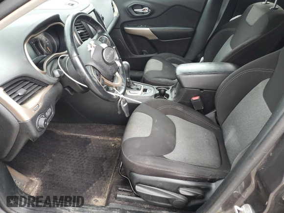 2018 Jeep Cherokee Latitude Tech Connect with VIN 1C4PJMCX8JD588624, listed as a Copart auction lot 59873355 with 108,896 mi miles and Salvage title. Bid and sale history available at DreamBid. Image 7.