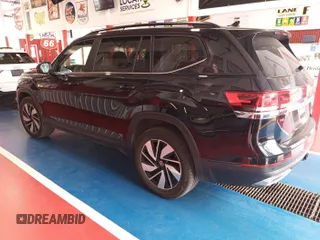 2024 Volkswagen Atlas SE с VIN 1V2HR2CA0RC565268, выставлен на аукционе IAAI как лот 42796122 с пробегом 25 132 миль миль и . История ставок и продаж доступна на DreamBid. Изображение 13.