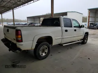 2002 GMC Sierra 1500HD SLE z VIN 1GTGC13U12F231628, wystawiony jako Copart lot #48325315 z przebiegiem 302 458 mil mil oraz Szkoda całkowita • Salvage title. Historia ofert i sprzedaży dostępna na DreamBid. Obrazek 3.