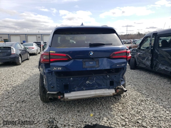 2021 BMW X5 xDrive40i with VIN 5UXCR6C01M9F35701, listed as a Copart auction lot 48347725 with 42,280 mi miles and Salvage Title. Bid and sale history available at carsss.com. Image 6.