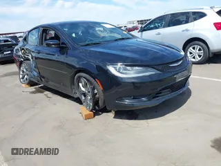 2016 Chrysler 200 S z VIN 1C3CCCBB5GN125307, wystawiony jako IAAI lot #42179097 z przebiegiem 127 366 mil mil oraz . Historia ofert i sprzedaży dostępna na DreamBid. Obrazek 1.