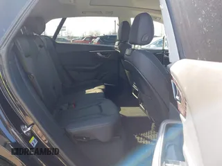 2021 Audi Q8 Prestige z VIN WA1FVAF18MD012276, wystawiony jako IAAI lot #41651592 z przebiegiem 45 615 mil mil oraz . Historia ofert i sprzedaży dostępna na DreamBid. Obrazek 8.