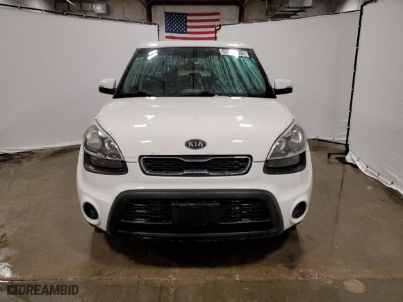 2012 Kia Soul + with VIN KNDJT2A61C7425121, listed as a Copart auction lot 45560815 with 208,833 mi miles and Clean Title. Bid and sale history available at carsss.com. Image 5.