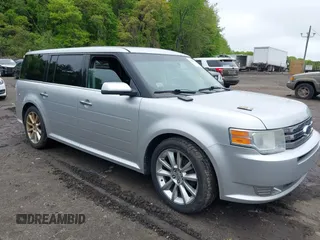 2010 Ford Flex SEL z VIN 2FMHK6CT4ABA63202, wystawiony jako IAAI lot #42288026 z przebiegiem 162 324 mil mil oraz . Historia ofert i sprzedaży dostępna na DreamBid. Obrazek 1.