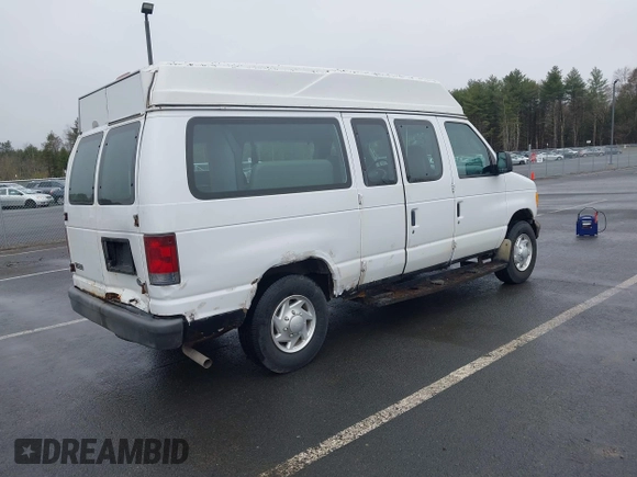 2005 Ford Econoline Cargo with VIN 1FTNE24W25HA14010, listed as a IAAI auction lot 41947382 with Not provided miles and . Bid and sale history available at DreamBid. Image 4.