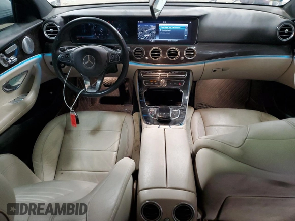 2018 Mercedes-Benz E 300 z VIN WDDZF4KB1JA426955, wystawiony jako Copart lot #56710075 z przebiegiem 47 608 mil mil oraz Czysty tytuł • Clean title. Historia ofert i sprzedaży dostępna na DreamBid. Obrazek 8.