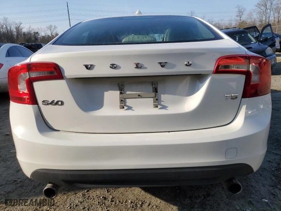 2013 Volvo S60 T5 Premier with VIN YV1612FS5D2211730, listed as a Copart auction lot 43998255 with 111,428 mi miles and Salvage Title. Bid and sale history available at carsss.com. Image 6.