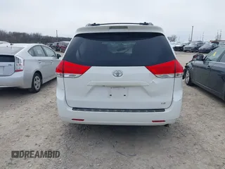2013 Toyota Sienna LE AAS with VIN 5TDKK3DC4DS346029, listed as a IAAI auction lot 41860913 with 229,218 mi miles. Bid and sale history available at carsss.com. Image 16.