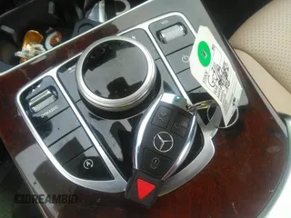 2017 Mercedes-Benz C 300 с VIN WDDWF4JB1HR236878, выставлен на аукционе IAAI как лот 42394056 с пробегом 67 243 миль миль и . История ставок и продаж доступна на DreamBid. Изображение 11.