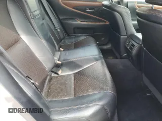 2010 Lexus LS 460 z VIN JTHBL5EFXA5097219, wystawiony jako Copart lot #52623605 z przebiegiem 147 710 mil mil oraz Nie do naprawy • Non repairable. Historia ofert i sprzedaży dostępna na DreamBid. Obrazek 10.