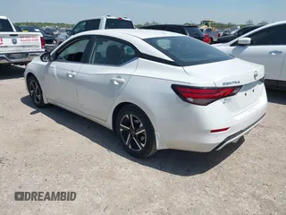 2024 Nissan Sentra SV z VIN 3N1AB8CV0RY302155, wystawiony jako IAAI lot #41970018 z przebiegiem 12 013 mil mil oraz . Historia ofert i sprzedaży dostępna na DreamBid. Obrazek 3.