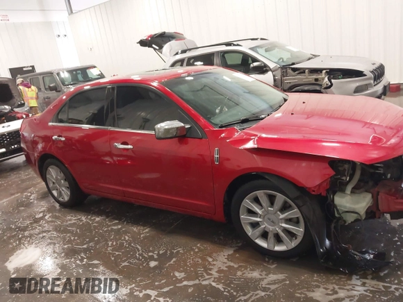 2011 Lincoln MKZ z VIN 3LNHL2GC7BR752038, wystawiony jako IAAI lot #41731713 z przebiegiem 139 935 mil mil oraz . Historia ofert i sprzedaży dostępna na DreamBid. Obrazek 14.