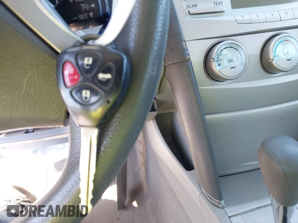 2009 Toyota Camry z VIN 4T1BE46K79U845438, wystawiony jako IAAI lot #42313623 z przebiegiem 160 096 mil mil oraz . Historia ofert i sprzedaży dostępna na DreamBid. Obrazek 11.