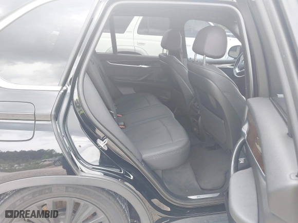 2017 BMW X5 xDrive40e iPerformance with VIN 5UXKT0C30H0V95867, listed as a IAAI auction lot 42122827 with 84,271 mi miles. Bid and sale history available at carsss.com. Image 8.
