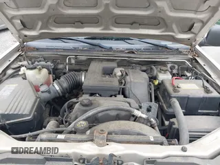 2005 Chevrolet Colorado LS Z71 z VIN 1GCDT196058169286, wystawiony jako IAAI lot #42208755 z przebiegiem 173 083 mil mil oraz . Historia ofert i sprzedaży dostępna na DreamBid. Obrazek 10.