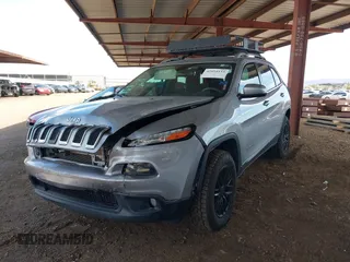2017 Jeep Cherokee Latitude with VIN 1C4PJMCS4HW665167, listed as a IAAI auction lot 42054133 with 77,361 mi miles and . Bid and sale history available at DreamBid. Image 2.