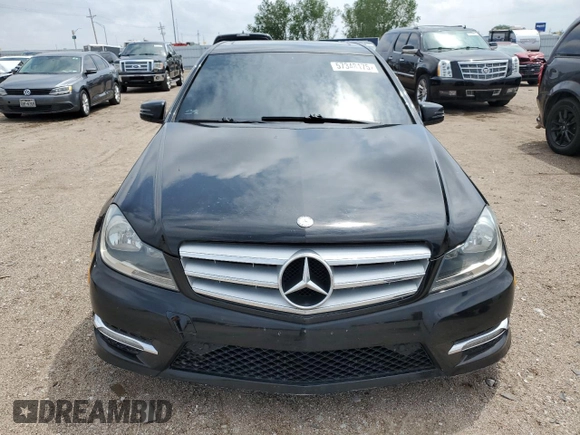 2012 Mercedes-Benz C 300 Sport с VIN WDDGF8BB9CR210323, выставлен на аукционе Copart как лот 57348175 с пробегом 87 400 миль миль и Чистый • Clean title. История ставок и продаж доступна на DreamBid. Изображение 5.
