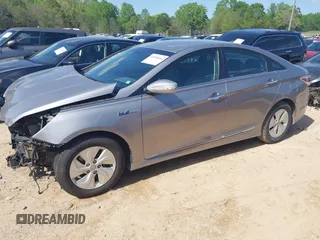 2013 Hyundai Sonata with VIN KMHEC4A46DA075948, listed as a IAAI auction lot 41994662 with 146,699 mi miles and . Bid and sale history available at carsss.com. Image 2.