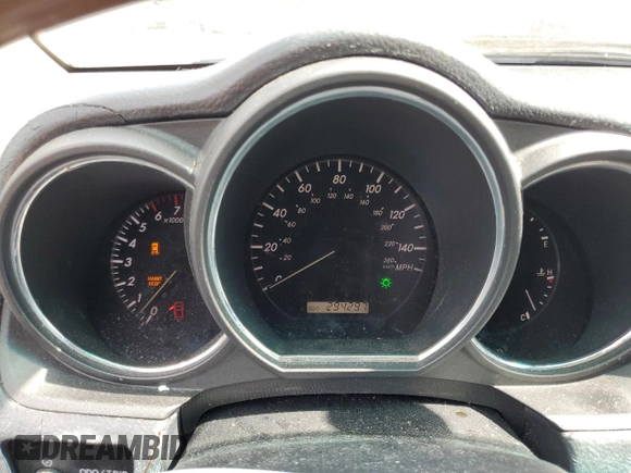2004 Lexus RX 330 z VIN 2T2GA31U54C008228, wystawiony jako Copart lot #54125085 z przebiegiem 294 297 mil mil oraz Szkoda całkowita • Salvage title. Historia ofert i sprzedaży dostępna na DreamBid. Obrazek 9.