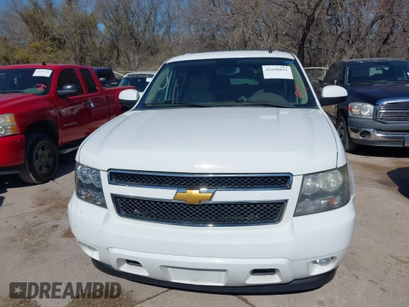 2011 Chevrolet Suburban LT with VIN 1GNSCJE07BR342646, listed as a IAAI auction lot 41698811 with 118,856 mi miles. Bid and sale history available at carsss.com. Image 12.