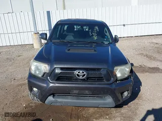 2013 Toyota Tacoma PreRunner with VIN 5TFJU4GN2DX039199, listed as a IAAI auction lot 40882464 with 286,278 mi miles. Bid and sale history available at carsss.com. Image 12.