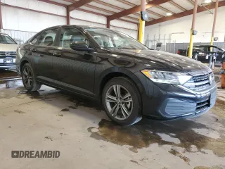 2024 Volkswagen Jetta SE with VIN 3VWEM7BU7RM047598, listed as a Copart auction lot 62073545 with 18,603 mi miles and Salvage title. Bid and sale history available at DreamBid. Image 4.