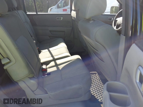 2011 Honda Pilot LX with VIN 5FNYF4H25BB046118, listed as a IAAI auction lot 42350486 with 357,025 mi miles and . Bid and sale history available at DreamBid. Image 8.