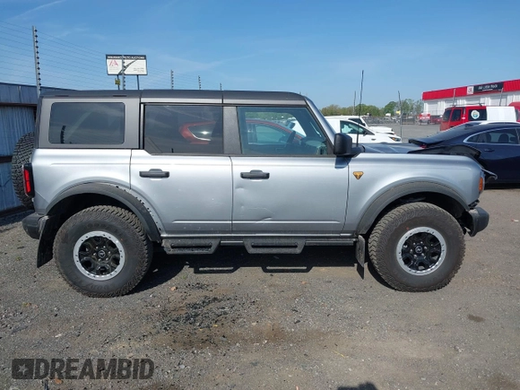 2023 Ford Bronco with VIN 1FMEE5DP2PLB52734, listed as a IAAI auction lot 41914950 with 6,485 mi miles and . Bid and sale history available at carsss.com. Image 13.