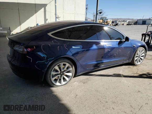 2018 Tesla Model 3 Long Range Battery z VIN 5YJ3E1EA1JF038510, wystawiony jako Copart lot #46352325 z przebiegiem 45 080 mil mil oraz Czysty tytuł • Clean title. Historia ofert i sprzedaży dostępna na DreamBid. Obrazek 3.