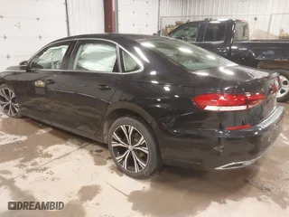 2021 Volkswagen Passat 2.0T SE with VIN 1VWSA7A30MC010553, listed as a IAAI auction lot 41581624 with 26,320 mi miles. Bid and sale history available at carsss.com. Image 3.