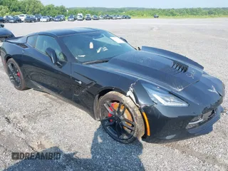2019 Chevrolet Corvette 1LT z VIN 1G1YB2D79K5107319, wystawiony jako IAAI lot #41205525 z przebiegiem 67 384 mil mil oraz . Historia ofert i sprzedaży dostępna na DreamBid. Obrazek 1.