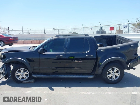 2007 Ford Explorer Sport Trac XLT z VIN 1FMEU31K17UA01300, wystawiony jako IAAI lot #42321378 z przebiegiem 221 813 mil mil oraz . Historia ofert i sprzedaży dostępna na DreamBid. Obrazek 15.