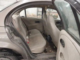 1998 Saturn SL z VIN 1G8ZH528XWZ240574, wystawiony jako IAAI lot #41588681 z przebiegiem Nie podano mil oraz . Historia ofert i sprzedaży dostępna na DreamBid. Obrazek 8.