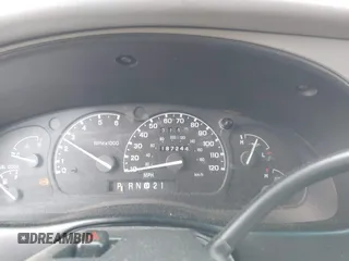 1998 Ford Explorer XL z VIN 1FMZU34E7WUA07656, wystawiony jako IAAI lot #42522560 z przebiegiem 187 244 mil mil oraz . Historia ofert i sprzedaży dostępna na DreamBid. Obrazek 7.