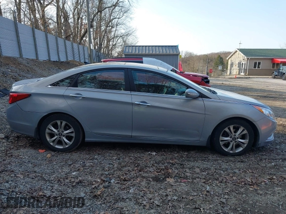 2013 Hyundai Sonata Limited with VIN 5NPEC4ACXDH516663, listed as a IAAI auction lot 41768649 with 57,983 mi miles and . Bid and sale history available at carsss.com. Image 13.