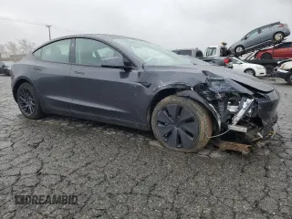2025 Tesla Model 3 Long Range z VIN 5YJ3E1EA5SF900225, wystawiony jako Copart lot #48584355 z przebiegiem 4 869 mil mil oraz Szkoda całkowita • Salvage title. Historia ofert i sprzedaży dostępna na DreamBid. Obrazek 4.