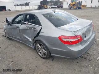 2013 Mercedes-Benz E-Class E 350 Luxury with VIN WDDHF8JB9DA687291, listed as a IAAI auction lot 41222890 with 193,074 mi miles. Bid and sale history available at carsss.com. Image 3.
