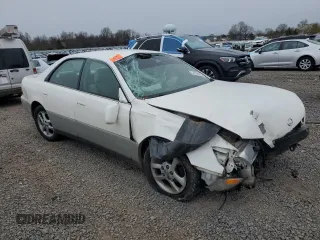 2001 Lexus ES 300 with VIN JT8BF28G215104142, listed as a Copart auction lot 52108405 with 171,766 mi miles and Salvage Title. Bid and sale history available at carsss.com. Image 4.