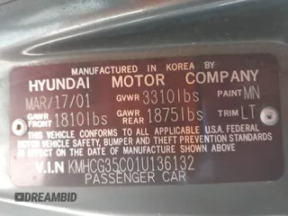 2001 Hyundai Accent GLS z VIN KMHCG35C01U136132, wystawiony jako IAAI lot #42293830 z przebiegiem 111 906 mil mil oraz . Historia ofert i sprzedaży dostępna na DreamBid. Obrazek 9.