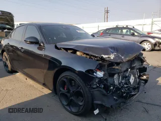 2022 Alfa Romeo Giulia Ti with VIN ZARFAMBN0N7653455, listed as a Copart auction lot 75548204 with 21,735 mi miles and Salvage Title. Bid and sale history available at carsss.com. Image 4.