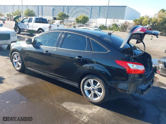 2014 Ford Focus SE with VIN 1FADP3F22EL254828, listed as a IAAI auction lot 40645189 with 108,915 mi miles. Bid and sale history available at carsss.com. Image 3.