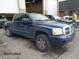2006 Dodge Dakota SLT with VIN 1D7HW48K76S525459, listed as a IAAI auction lot 41483967 with 148,393 mi miles. Bid and sale history available at carsss.com. Image 1.