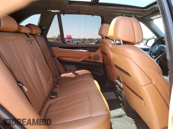 2016 BMW X5 xDrive50i с VIN 5UXKR6C58G0J81186, выставлен на аукционе Copart как лот 56649005 с пробегом 108 049 миль миль и Списание • Salvage title. История ставок и продаж доступна на DreamBid. Изображение 11.