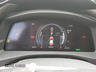 2023 Lexus RZ 450e Premium z VIN JTJAAAAB9PA019798, wystawiony jako Copart lot #67931974 z przebiegiem 3947 mil mil oraz Szkody całkowita. Historia ofert i sprzedaży dostępna na DreamBid. Obrazek 9.