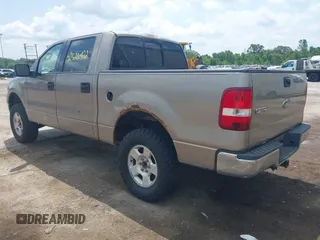 2004 Ford F-150 XLT z VIN 1FTPW145X4KA58345, wystawiony jako IAAI lot #42522422 z przebiegiem Nie podano mil oraz . Historia ofert i sprzedaży dostępna na DreamBid. Obrazek 3.