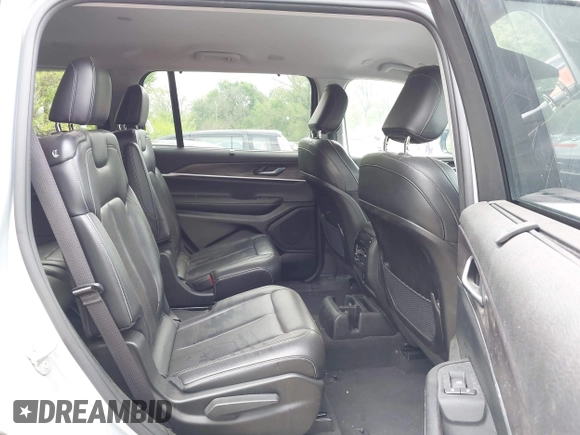 2023 Jeep Grand Cherokee Limited z VIN 1C4RJJBG8P8890280, wystawiony jako IAAI lot #42121395 z przebiegiem 42 983 mil mil oraz . Historia ofert i sprzedaży dostępna na DreamBid. Obrazek 8.