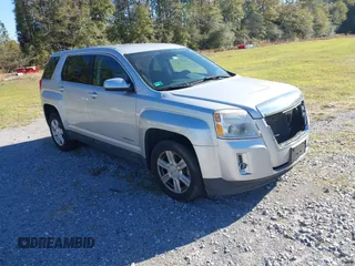 2015 GMC Terrain SLE z VIN 2GKALMEK1F6383075, wystawiony jako IAAI lot #41829612 z przebiegiem 104 439 mil mil oraz . Historia ofert i sprzedaży dostępna na DreamBid. Obrazek 1.