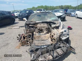 2015 Chevrolet Corvette Z06 2LZ z VIN 1G1YS2D64F5605330, wystawiony jako IAAI lot #42059620 z przebiegiem Nie podano mil oraz . Historia ofert i sprzedaży dostępna na DreamBid. Obrazek 13.