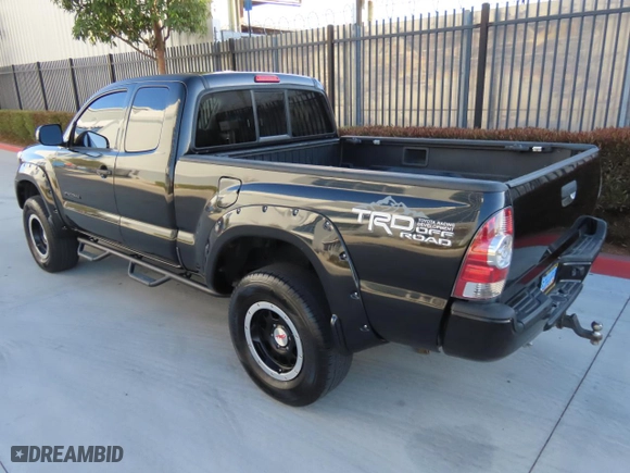 2008 Toyota Tacoma PreRunner with VIN 5TETU62N28Z507183, listed as a Copart auction lot 41638565 with 165,461 mi miles and Clean Title. Bid and sale history available at carsss.com. Image 4.