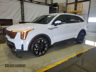 2025 Kia Sorento EX z VIN 5XYRH4JF5SG340249, wystawiony jako Copart lot #44310335 z przebiegiem 24 mil mil oraz Szkoda całkowita • Salvage title. Historia ofert i sprzedaży dostępna na DreamBid. Obrazek 1.